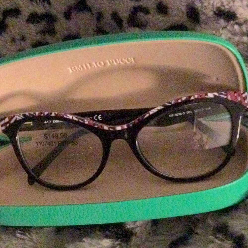 New Emilio Pucci, eyeglasses, cat eyes.  ITALY,  hard case , cloth.